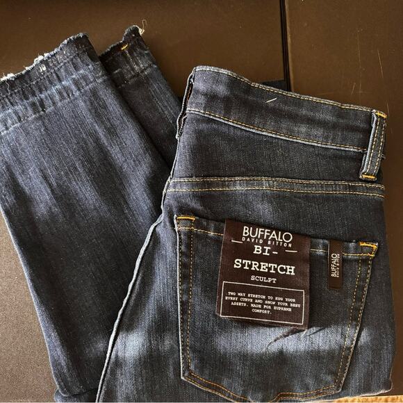 NWT Buffalo David Bitton Leilah Semi High-Rise Jeans Medium Wash Size 24 - Picture 4 of 8
